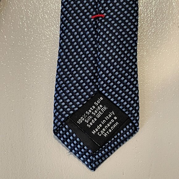 Hugo Boss Tie Made in Italy NWT - Picture 4 of 5